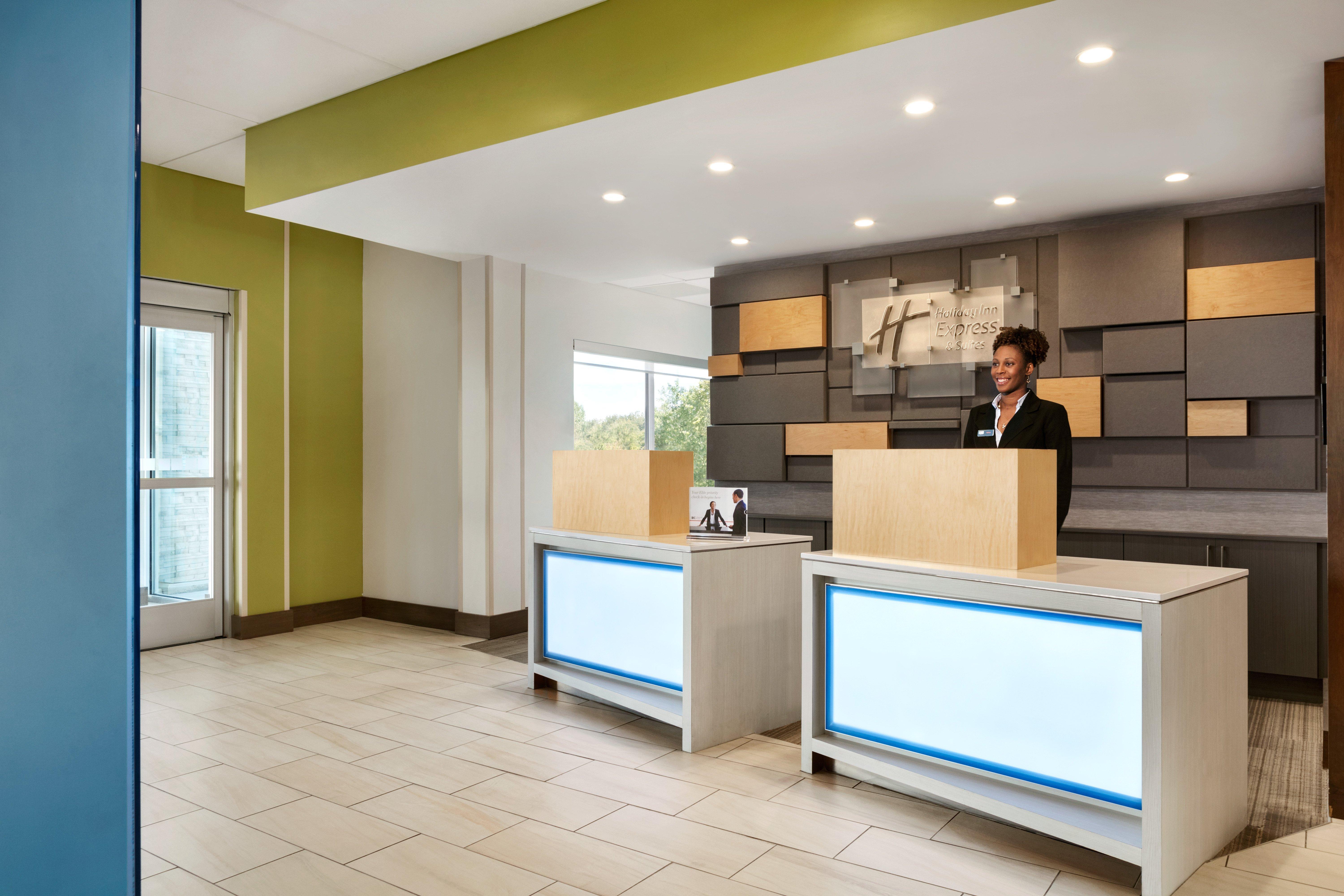 Holiday Inn Express & Suites Salisbury By Ihg Bagian luar foto