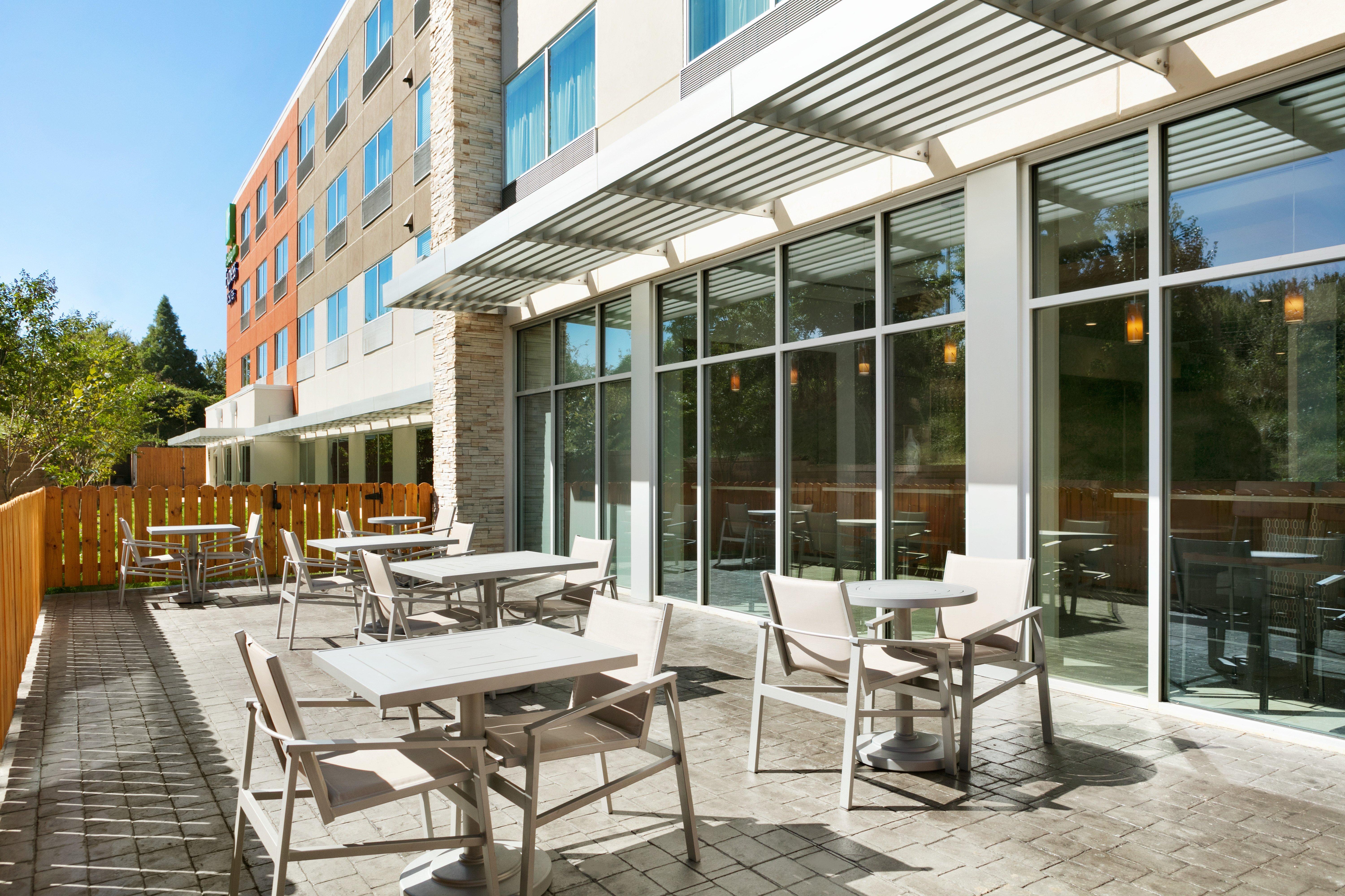 Holiday Inn Express & Suites Salisbury By Ihg Bagian luar foto