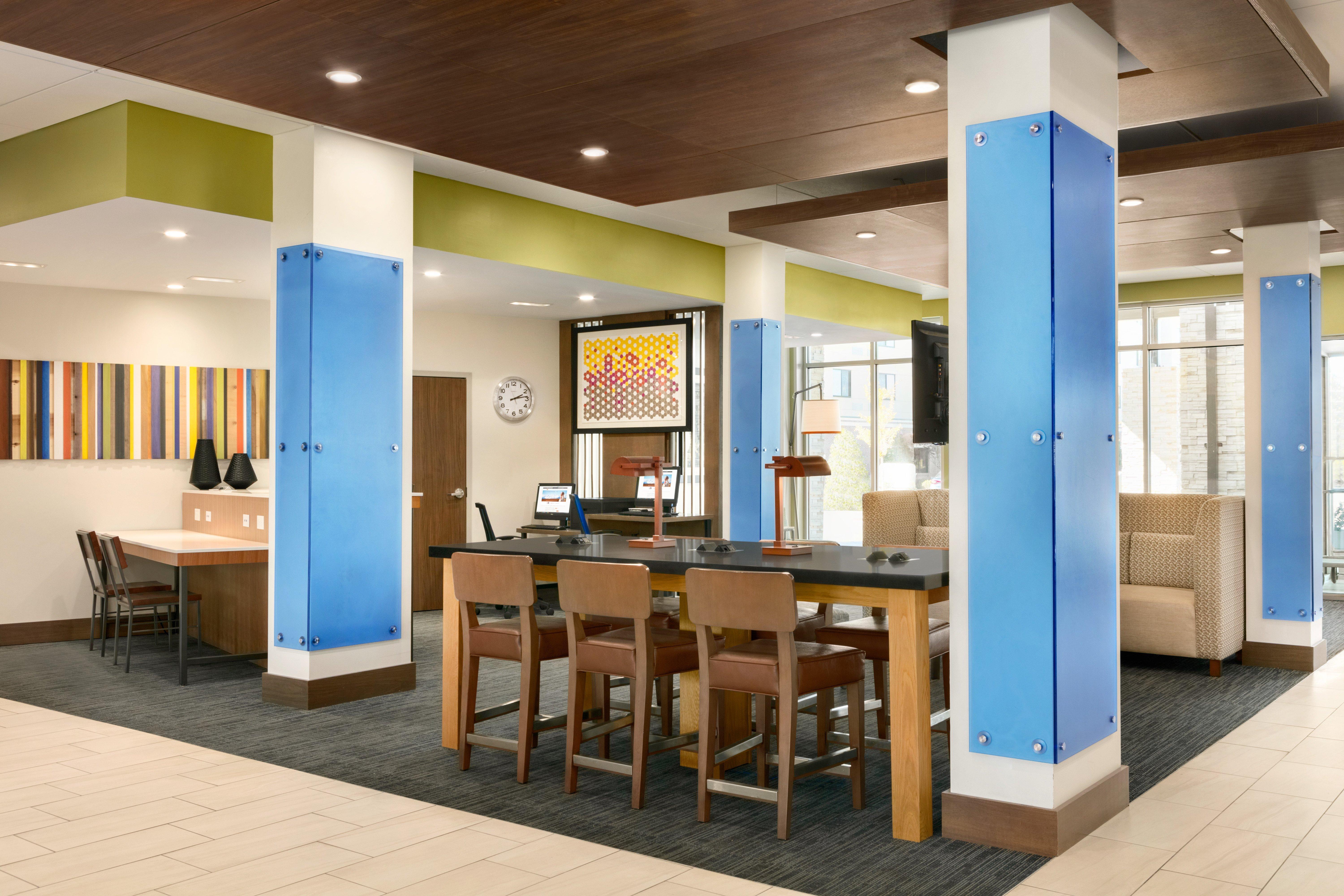 Holiday Inn Express & Suites Salisbury By Ihg Bagian luar foto