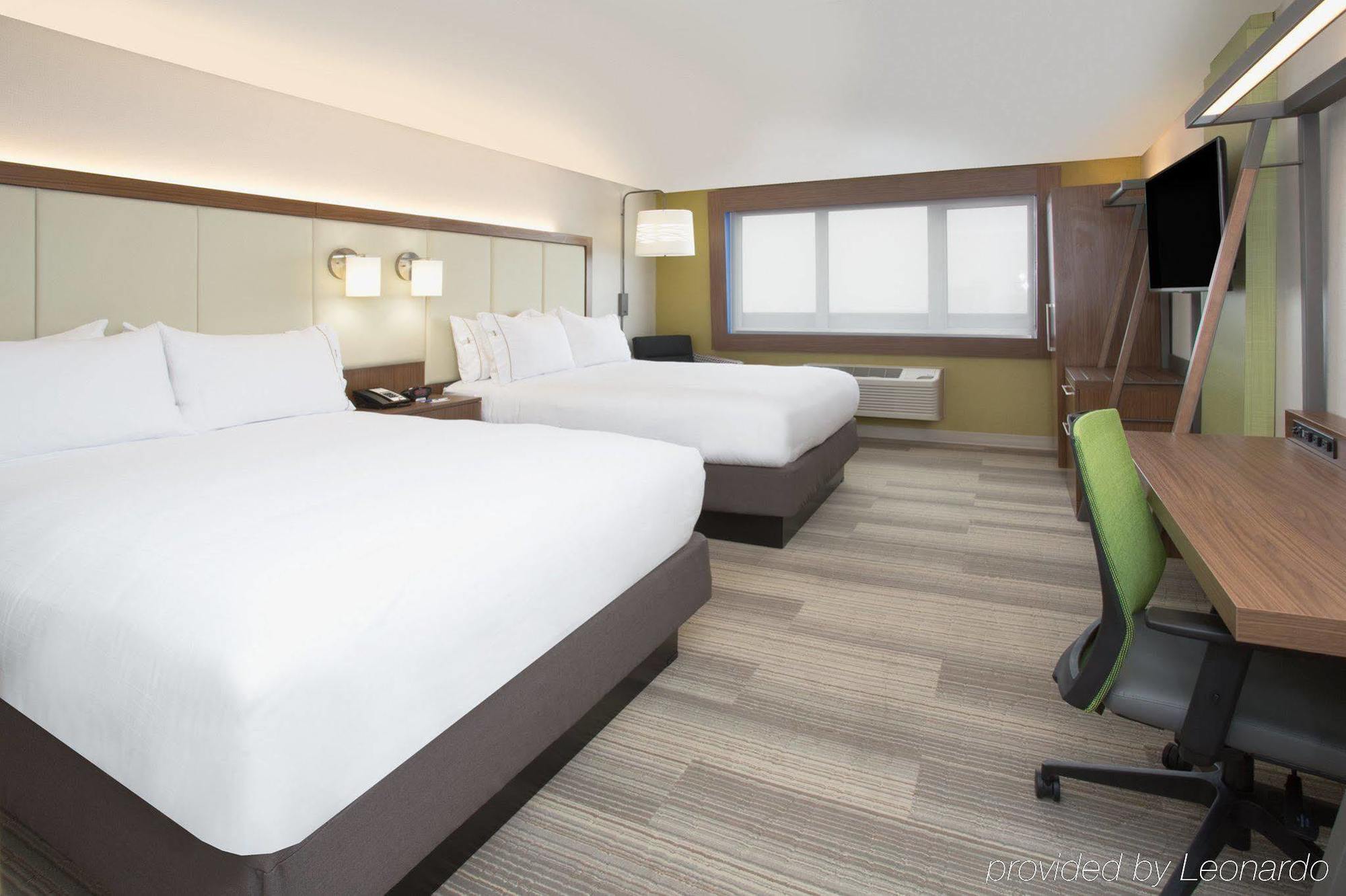 Holiday Inn Express & Suites Salisbury By Ihg Bagian luar foto