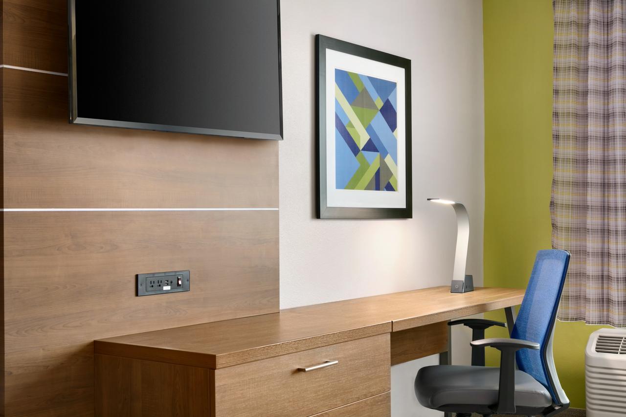 Holiday Inn Express & Suites Salisbury By Ihg Bagian luar foto